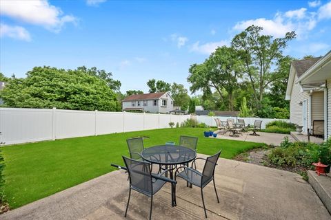 Tiny photo for 6N477 Salina Avenue, St. Charles, IL 60174 (MLS # 12673341)