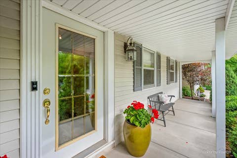 Tiny photo for 6N477 Salina Avenue, St. Charles, IL 60174 (MLS # 12673341)