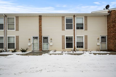 Photo of 1938 Huntington Boulevard, Hoffman Estates, IL 60169 (MLS # 12546618)