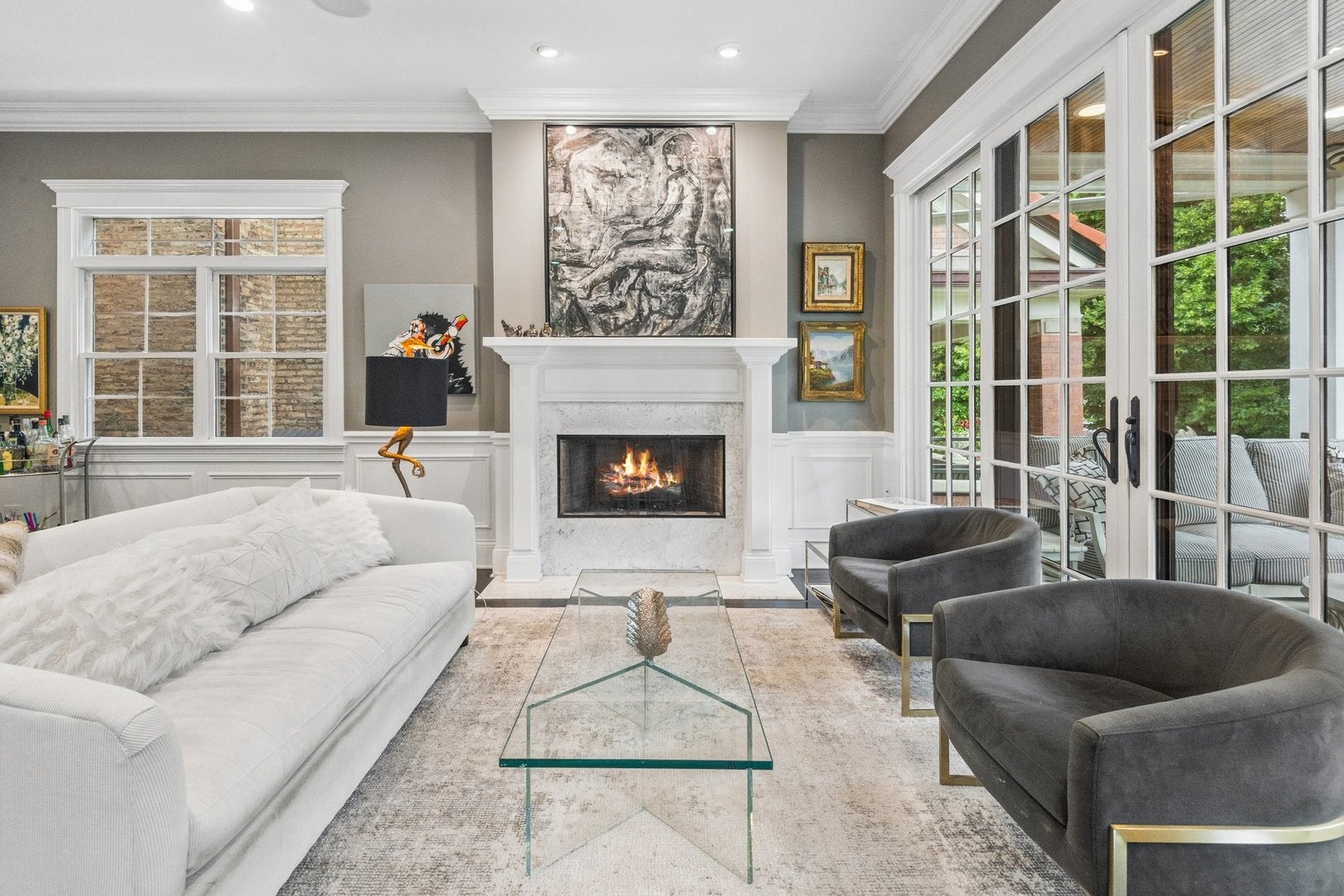 2109 W Sunnyside Avenue