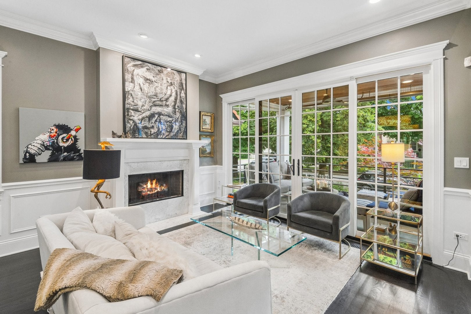 2109 W Sunnyside Avenue