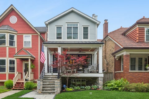 Photo of 2109 W Sunnyside Avenue, Chicago, IL 60625 (MLS # 12720002)