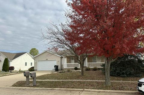 Tiny photo for 1005 Fox Run, Villa Grove, IL 61956 (MLS # 12508924)