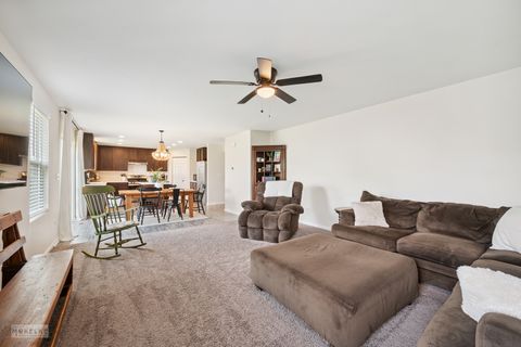Tiny photo for 1024 Daniel Street, Plano, IL 60545 (MLS # 12419894)
