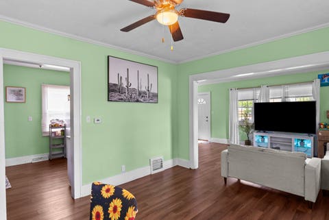 Tiny photo for 1616 25th Avenue, Moline, IL 61265 (MLS # 12689199)