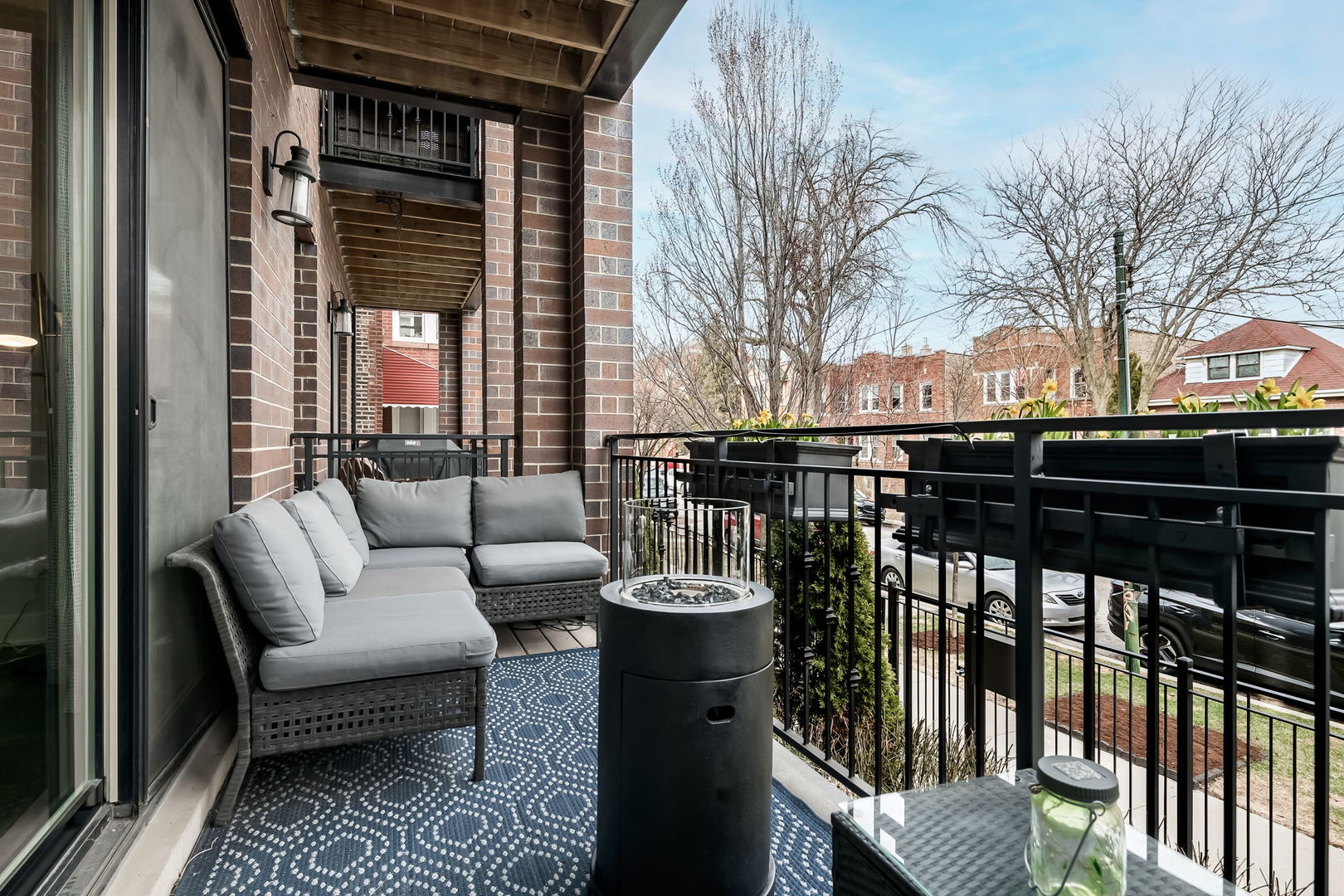 3340 N LAWNDALE Avenue 1S