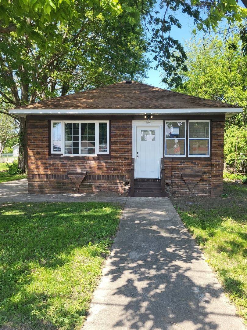 1406 S Bloomington Street