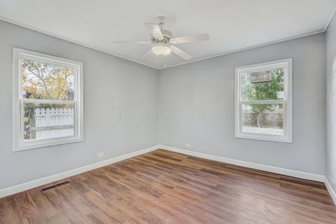 Tiny photo for 8 Timber Trail, Streamwood, IL 60107 (MLS # 12514355)