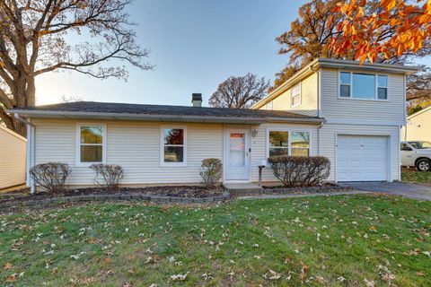 8 Timber Trail Streamwood IL 60107