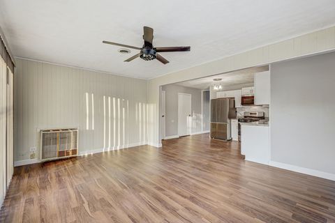 Tiny photo for 8 Timber Trail, Streamwood, IL 60107 (MLS # 12514355)