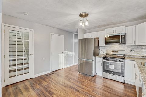 Tiny photo for 8 Timber Trail, Streamwood, IL 60107 (MLS # 12514355)