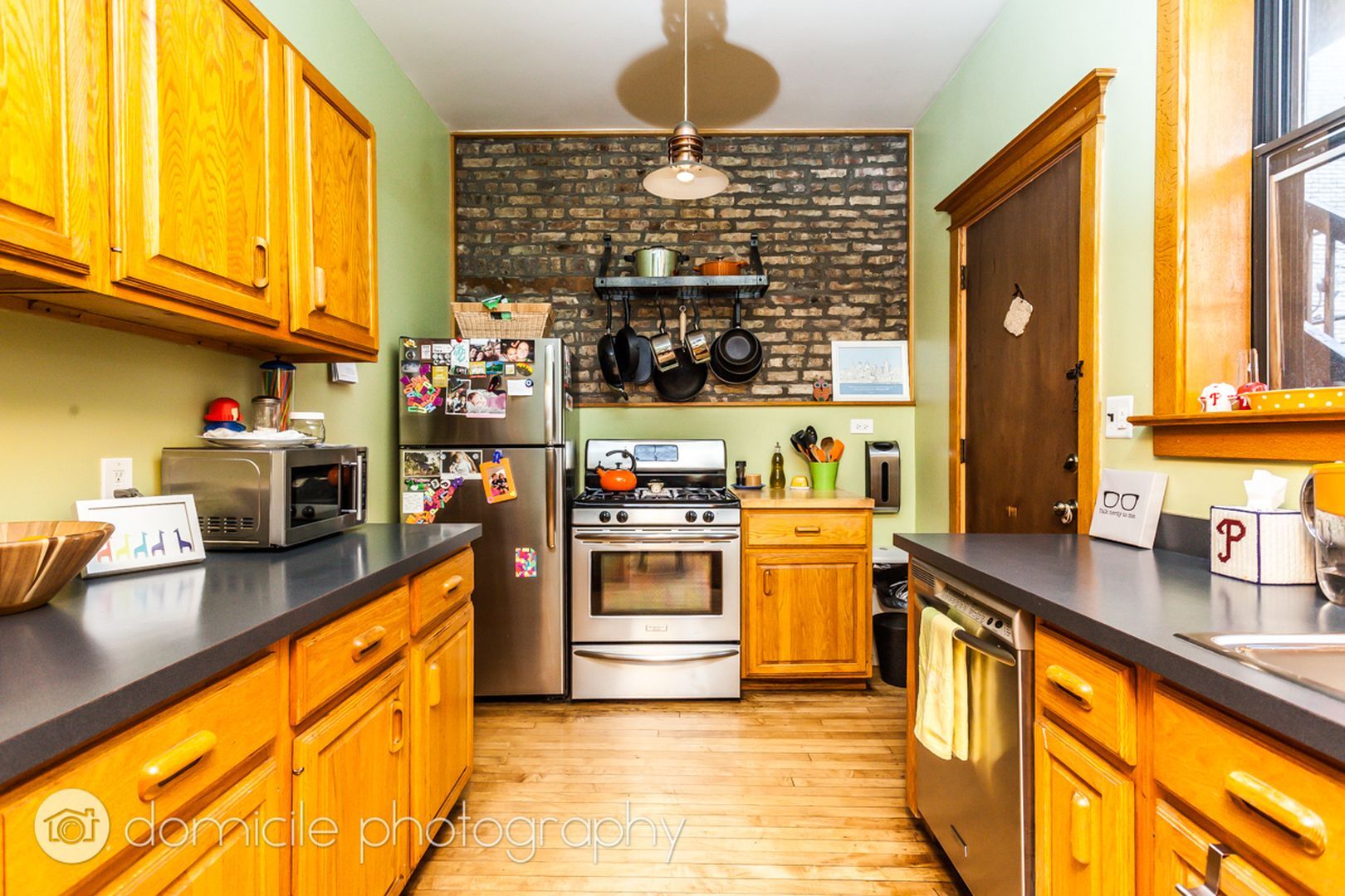 3747 N Pine Grove Avenue 1