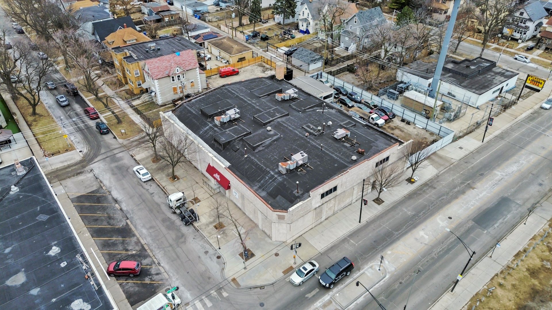 5352 W Chicago Avenue