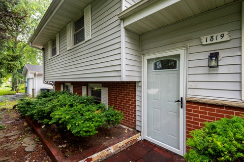 Tiny photo for 1819 Elmwood Drive, Lindenhurst, IL 60046 (MLS # 12686260)