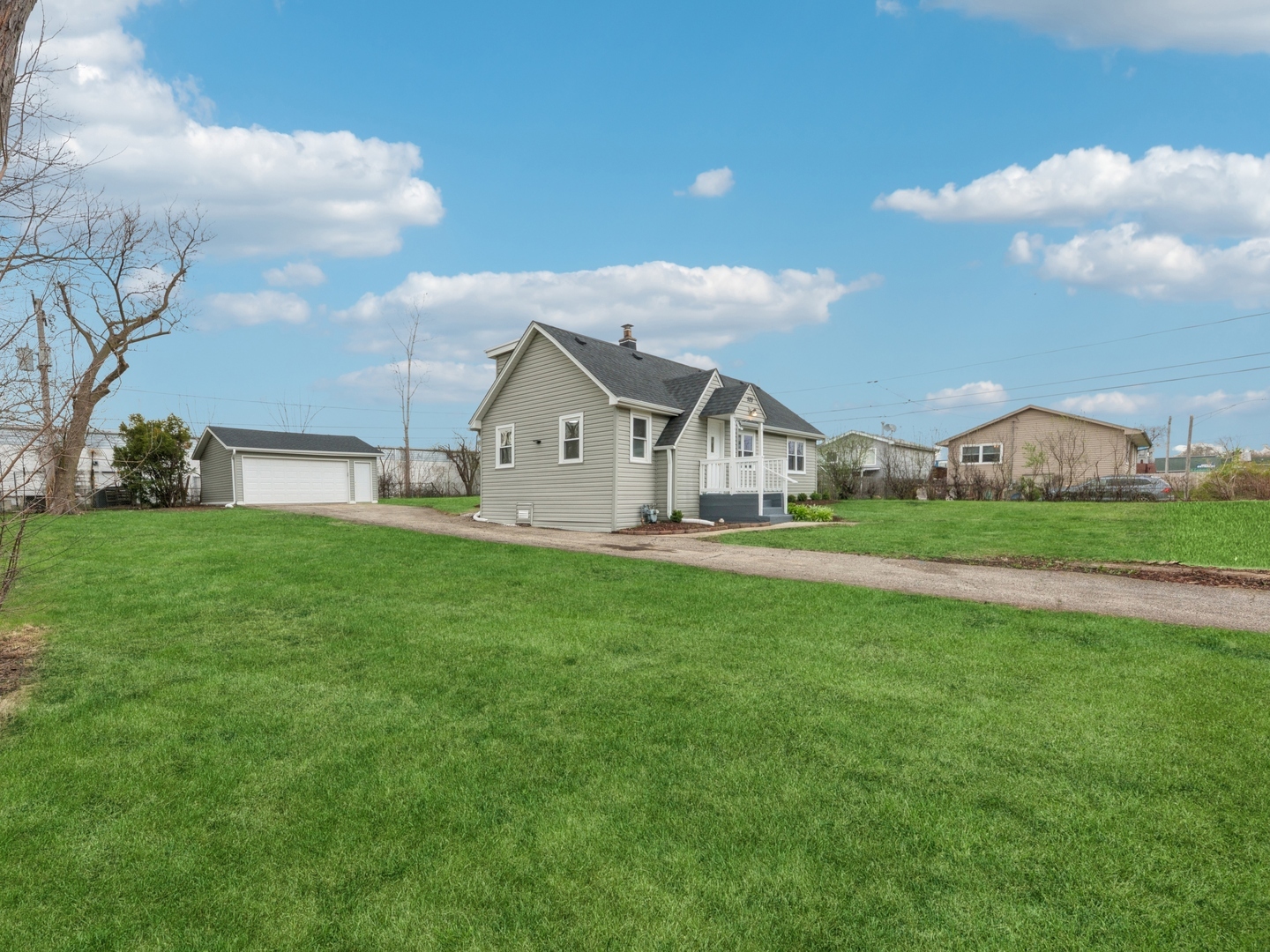 520 W Pheasant Court