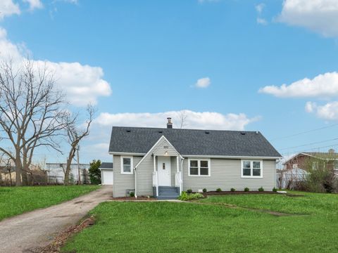 520 W Pheasant Court Round Lake Beach IL 60073