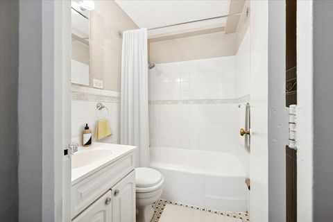Tiny photo for 6030 N Sheridan Road #807, Chicago, IL 60660 (MLS # 12493749)
