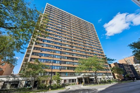 Photo of 6030 N Sheridan Road #807, Chicago, IL 60660 (MLS # 12493749)