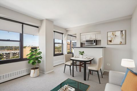 Tiny photo for 6030 N Sheridan Road #807, Chicago, IL 60660 (MLS # 12493749)