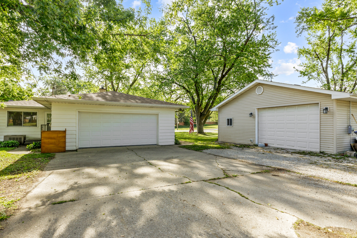 7624 Howe Road