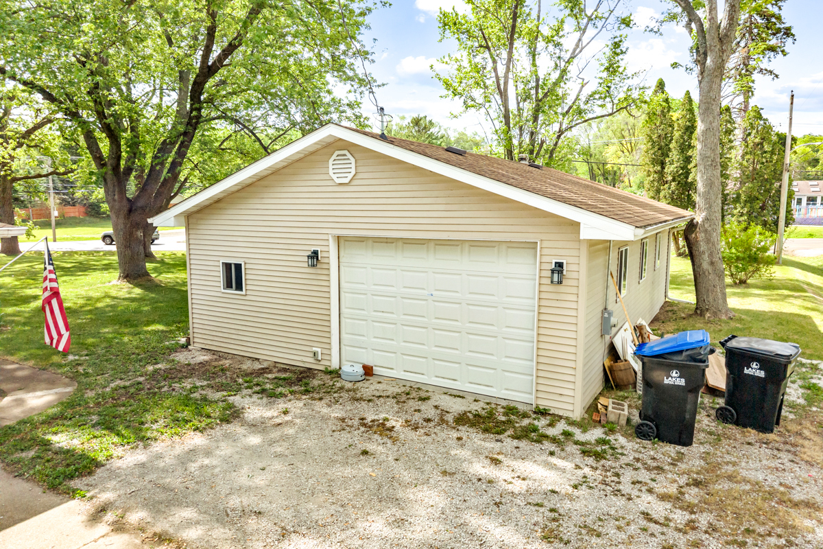 7624 Howe Road