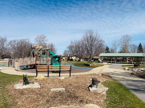 Tiny photo for 10824 Laramie Avenue, Oak Lawn, IL 60453 (MLS # 12600847)