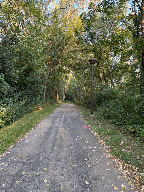 Tiny photo for 10824 Laramie Avenue, Oak Lawn, IL 60453 (MLS # 12600847)