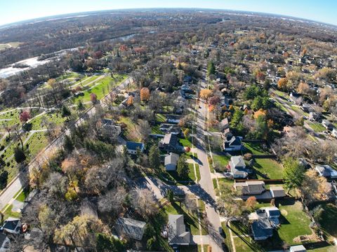 Tiny photo for 724 S Jefferson Street, Batavia, IL 60510 (MLS # 12566321)