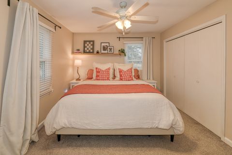 Tiny photo for 724 S Jefferson Street, Batavia, IL 60510 (MLS # 12566321)