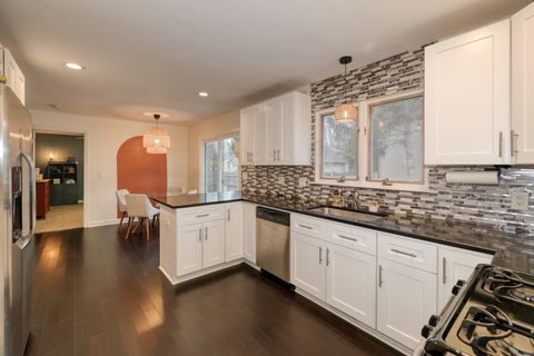 Tiny photo for 724 S Jefferson Street, Batavia, IL 60510 (MLS # 12566321)