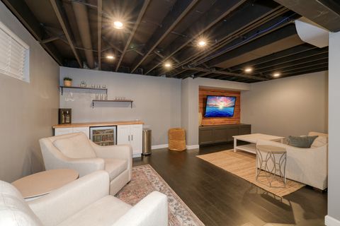 Tiny photo for 724 S Jefferson Street, Batavia, IL 60510 (MLS # 12566321)