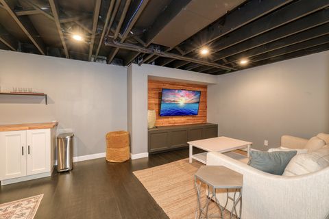 Tiny photo for 724 S Jefferson Street, Batavia, IL 60510 (MLS # 12566321)