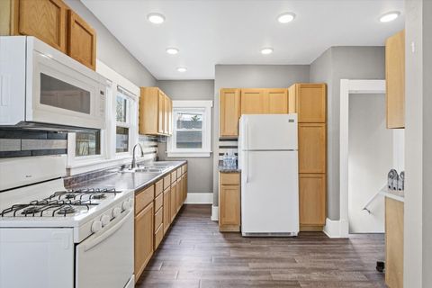 Tiny photo for 1311 W Hill Street, Champaign, IL 61821 (MLS # 12606092)