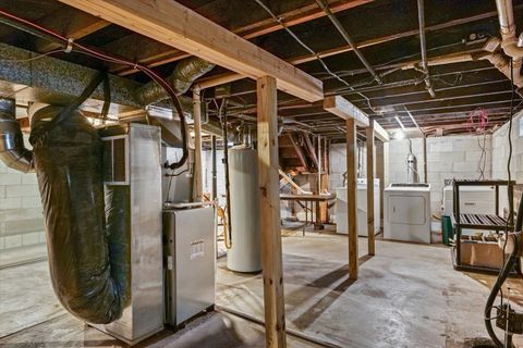 Tiny photo for 1311 W Hill Street, Champaign, IL 61821 (MLS # 12606092)