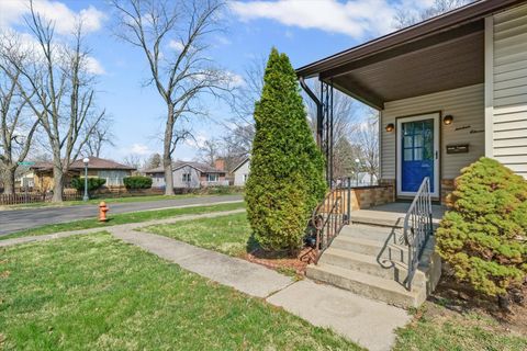 Tiny photo for 1311 W Hill Street, Champaign, IL 61821 (MLS # 12606092)