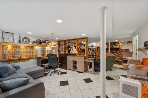 Tiny photo for 9740 Linn Avenue, Schiller Park, IL 60176 (MLS # 12461272)