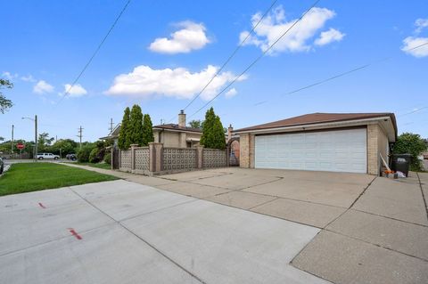 Tiny photo for 9740 Linn Avenue, Schiller Park, IL 60176 (MLS # 12461272)