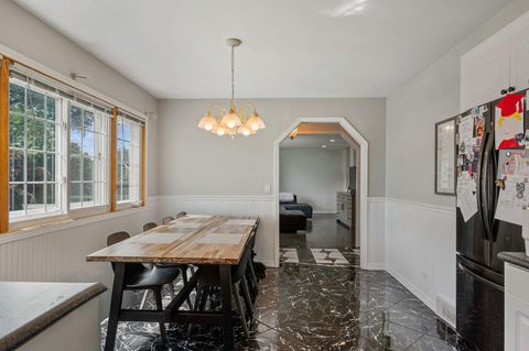 Tiny photo for 9740 Linn Avenue, Schiller Park, IL 60176 (MLS # 12461272)