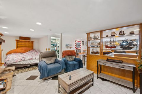 Tiny photo for 9740 Linn Avenue, Schiller Park, IL 60176 (MLS # 12461272)