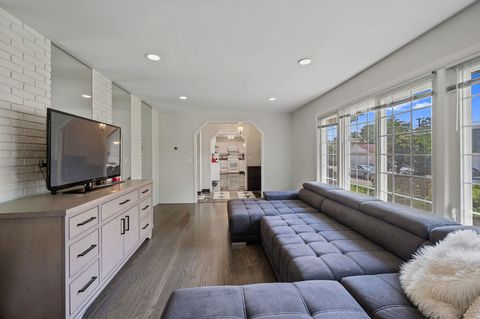 Tiny photo for 9740 Linn Avenue, Schiller Park, IL 60176 (MLS # 12461272)