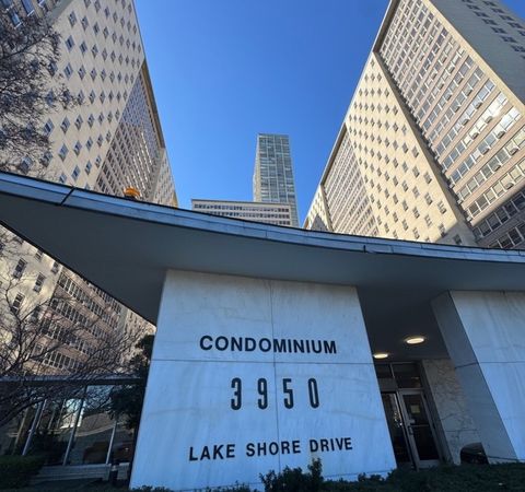 Photo of 3950 N Lake Shore Drive #1527, Chicago, IL 60613 (MLS # 12586749)