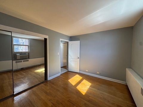 Tiny photo for 3950 N Lake Shore Drive #1527, Chicago, IL 60613 (MLS # 12586749)