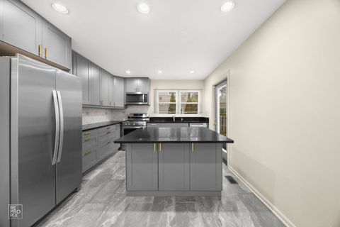 Tiny photo for 1002 HOBSON Drive, Buffalo Grove, IL 60089 (MLS # 12693253)