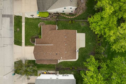 Tiny photo for 1002 HOBSON Drive, Buffalo Grove, IL 60089 (MLS # 12693253)