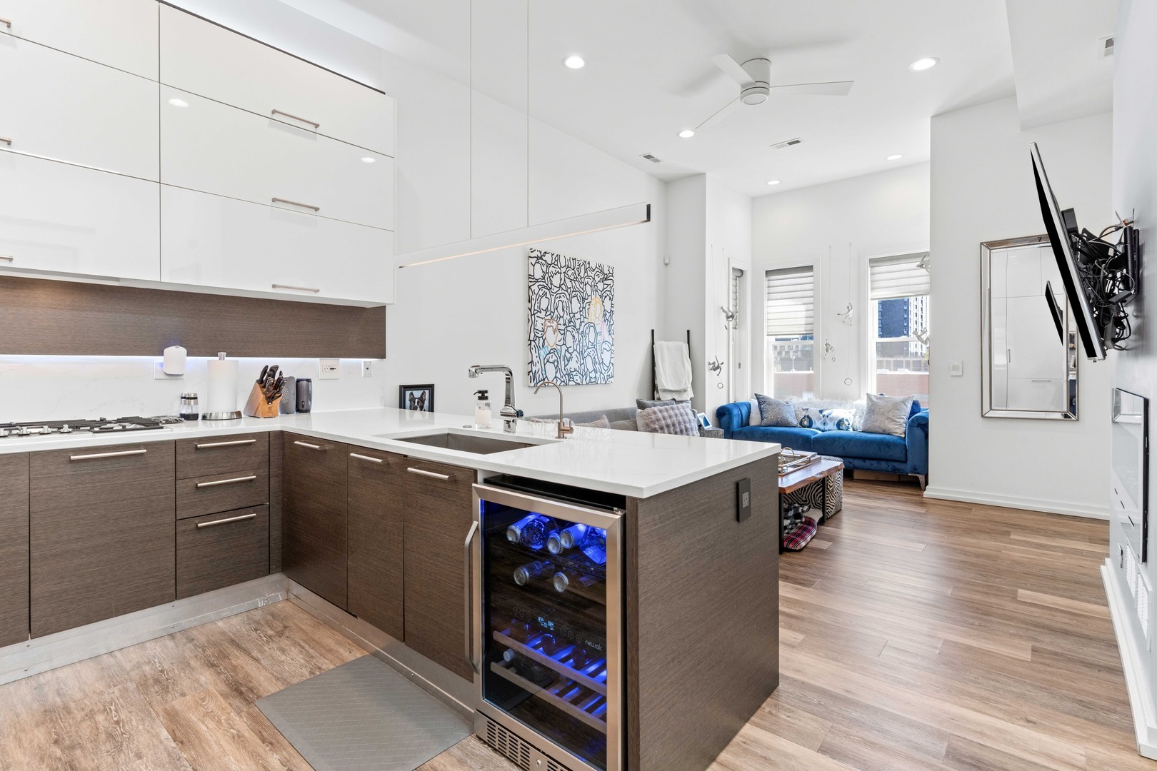 1420 W Fulton Street 1