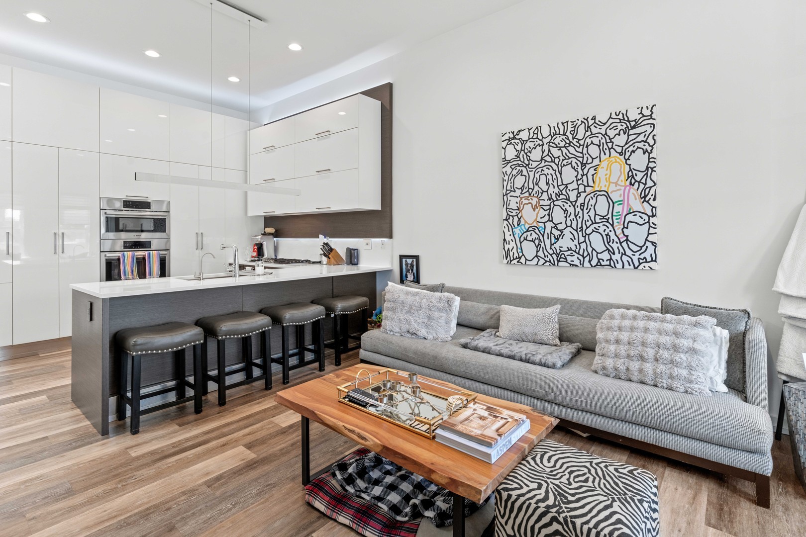 1420 W Fulton Street 1