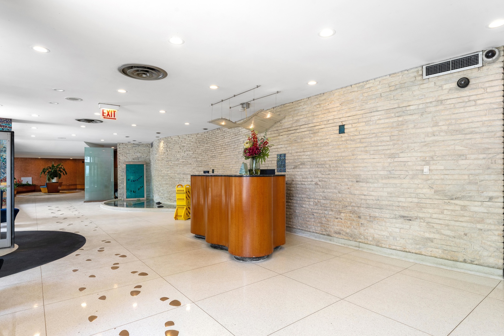 6301 N Sheridan Road 10G