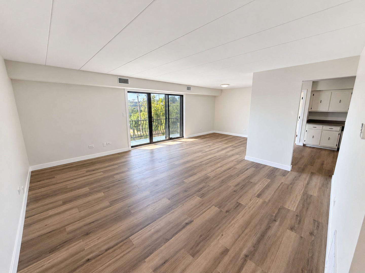 9051 S Roberts Road 205