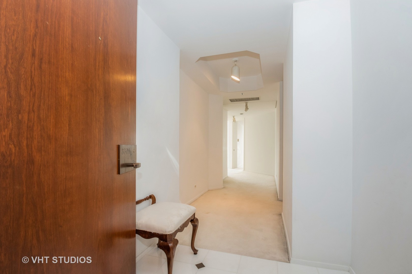 950 N Michigan Avenue 3501