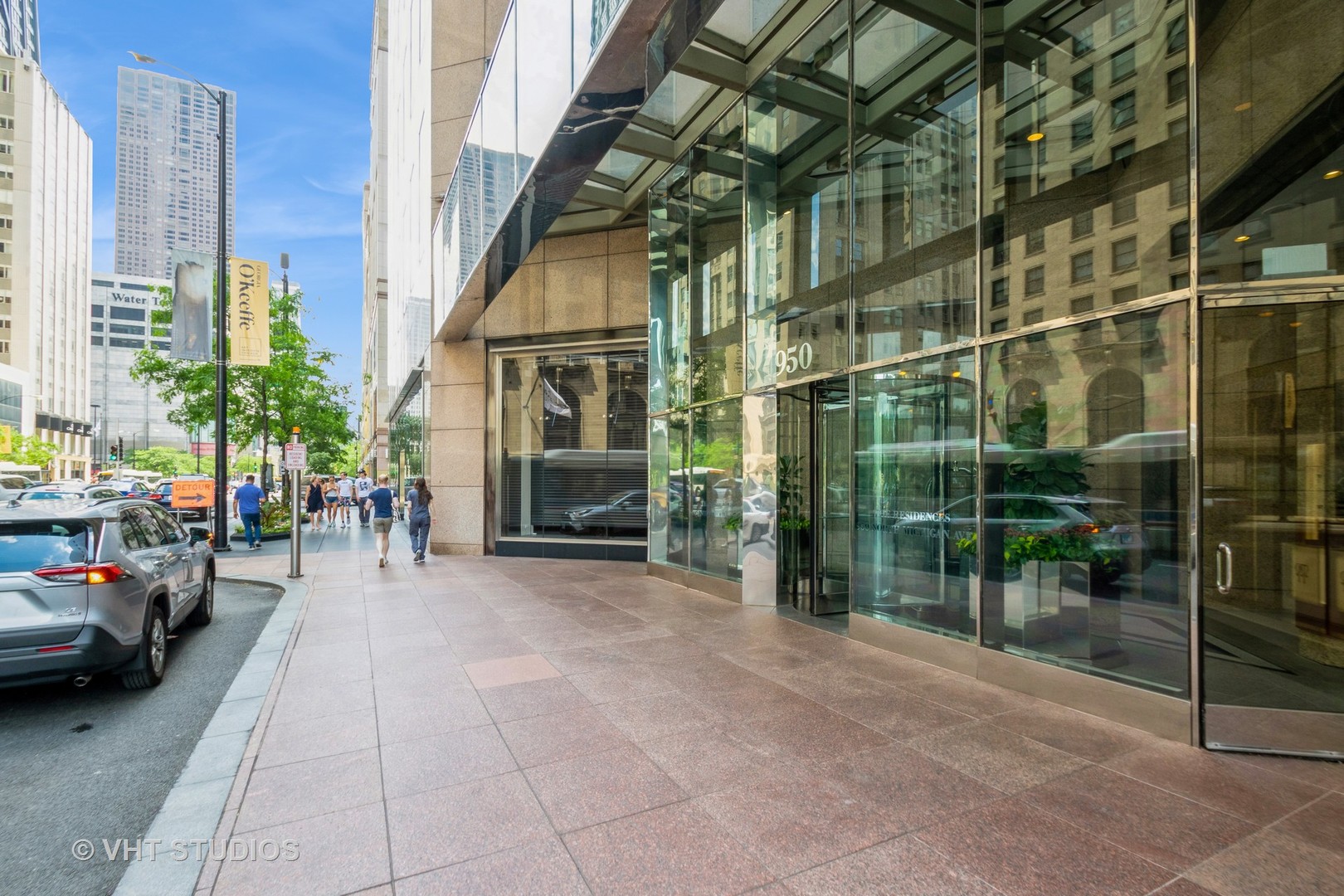 950 N Michigan Avenue 3501
